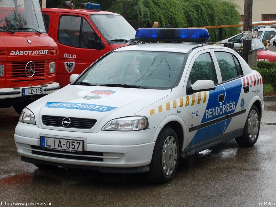 Opel Astra G, fotó: MBen
Keywords: rendőrség rendőrautó rendőr magyar Magyarország LIA-057 police policecar hungarian Hungary