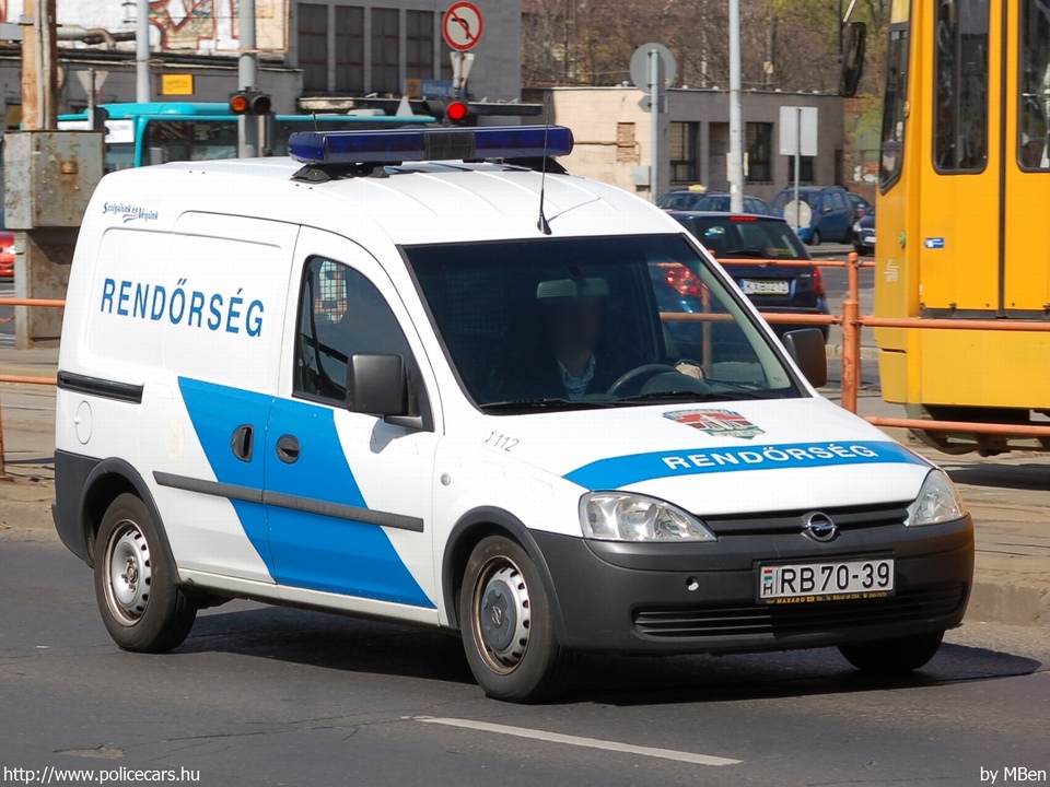 Opel Combo, fotó: MBen
Keywords: rendőrség rendőr rendőrautó magyar Magyarország RB70-39 police policecar hungarian Hungary