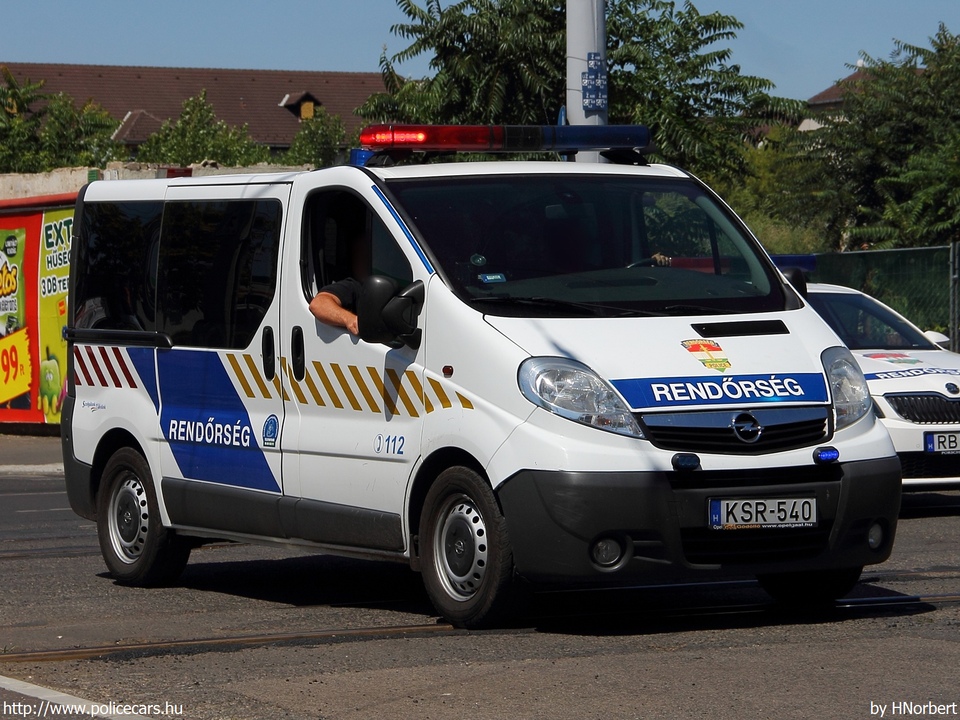 Opel Vivaro, fotó: HNorbert
Keywords: rendőrautó rendőrség rendőr magyar Magyarország KSR-540 police policecar hungarian Hungary