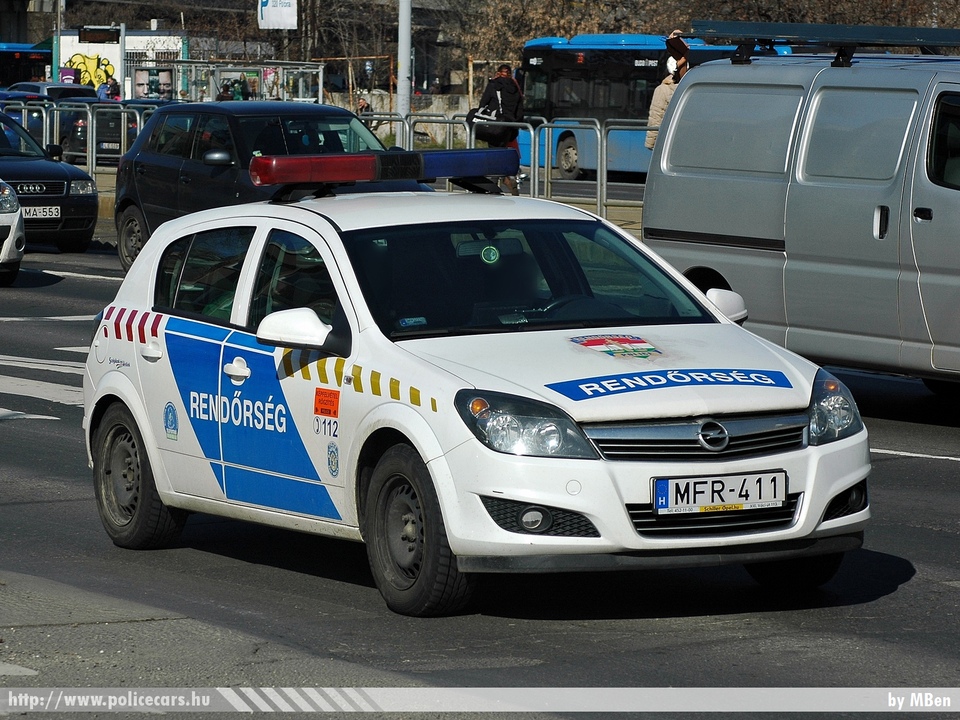 Opel Astra H, fotó: MBen
Keywords: magyar Magyarország rendőr rendőrautó rendőrség MFR-411 Hungary hungarian police policecar