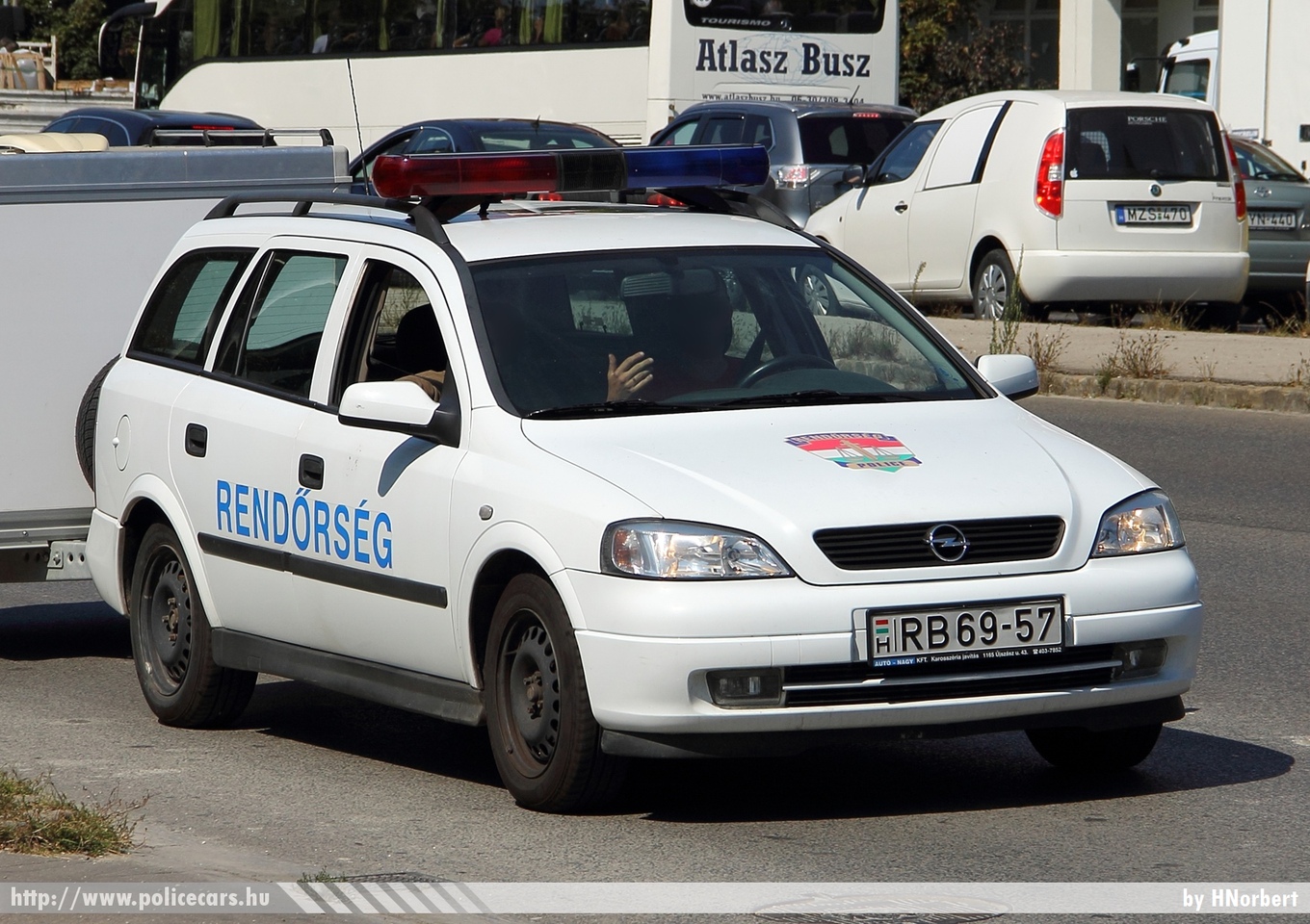 Opel Astra G Caravan, fotó: HNorbert
Keywords: magyar Magyarország rendőr rendőrautó rendőrség Hungary hungarian police policecar RB69-57
