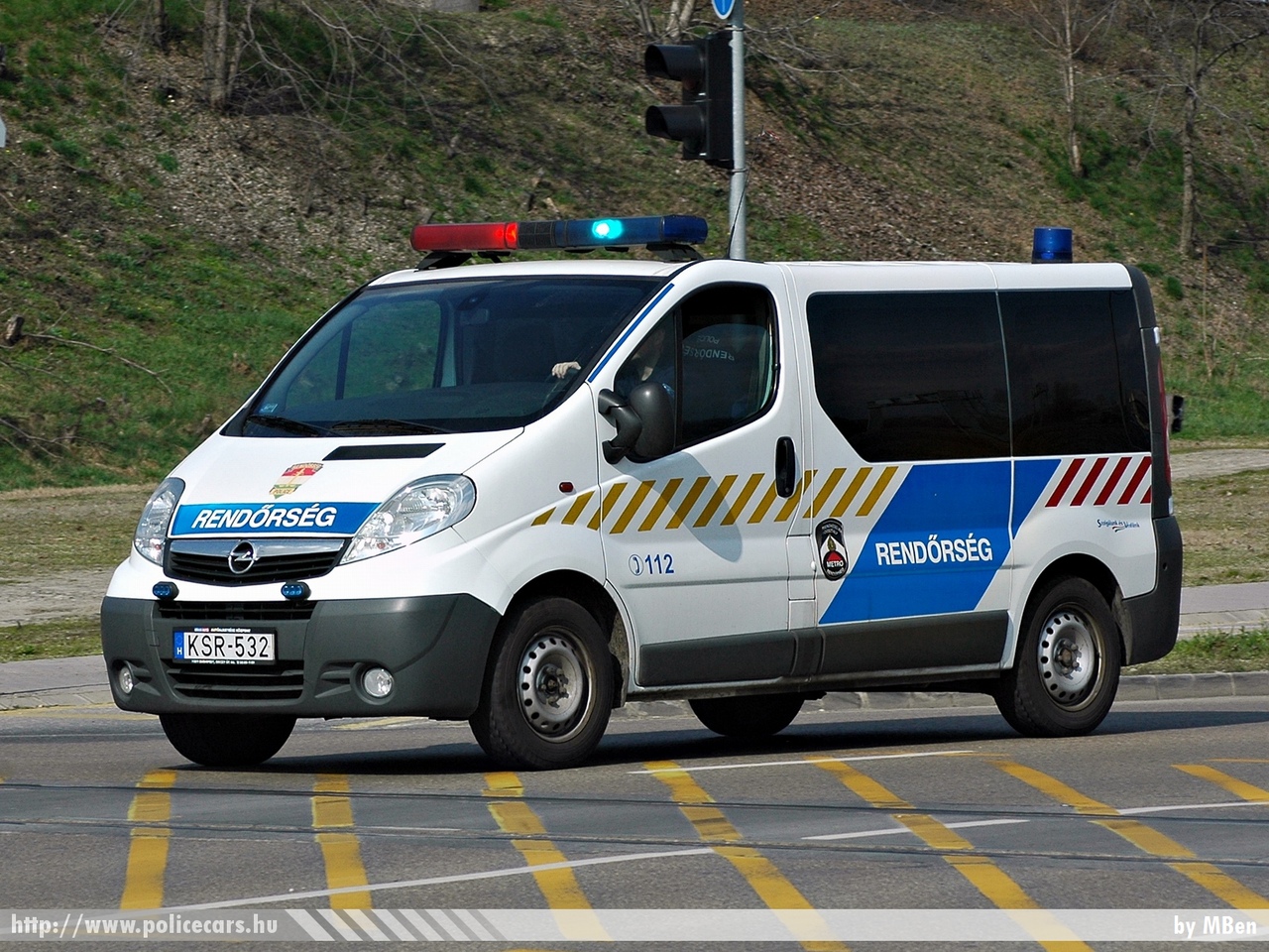Opel Vivaro, fotó: MBen
Keywords: magyar Magyarország rendőr rendőrautó rendőrség Hungary hungarian police policecar KSR-532