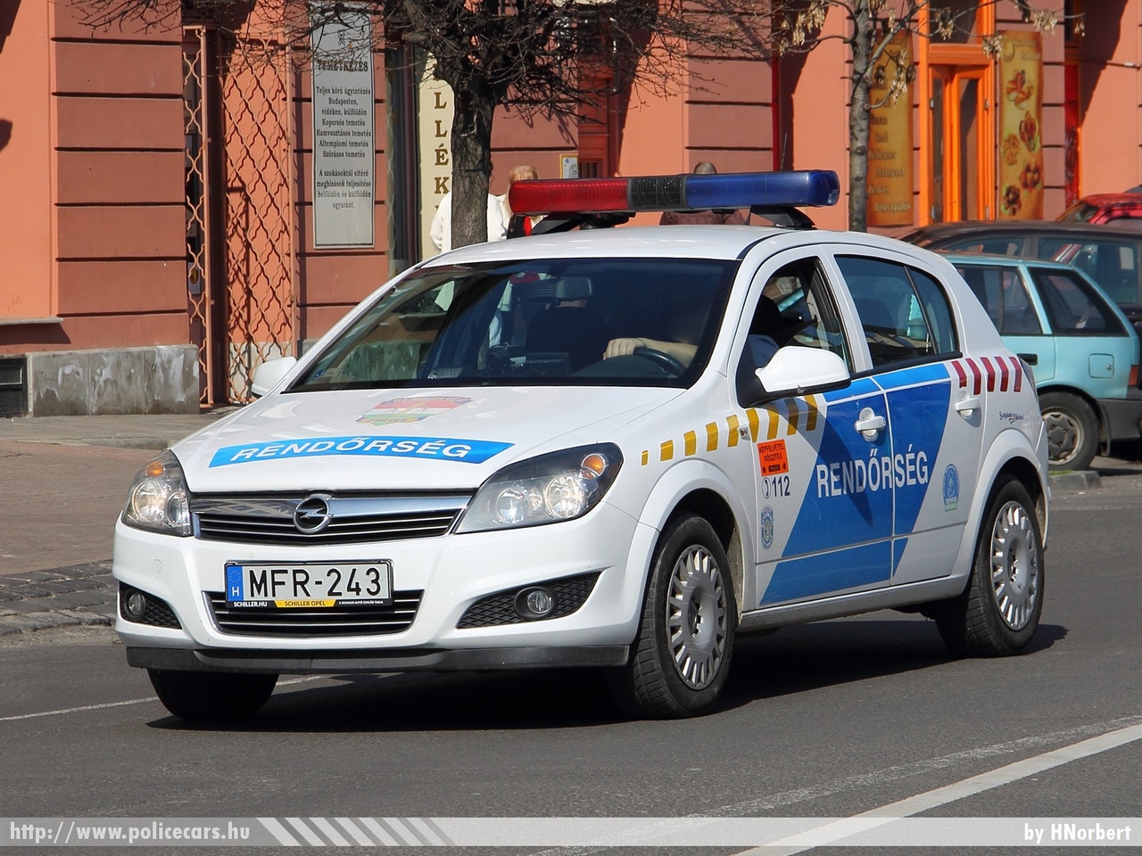 Opel Astra H, fotó: HNorbert
Keywords: magyar Magyarország rendőr rendőrautó rendőrség Hungary hungarian police policecar MFR-243