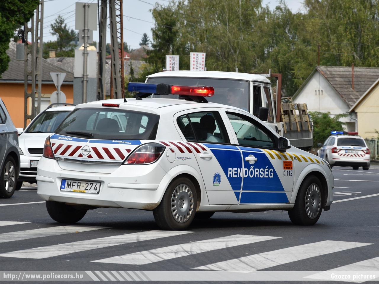 Opel Astra H, fotó: Gzozzo pictures
Keywords: magyar Magyarország rendőr rendőrautó rendőrség Hungary hungarian police policecar MFR-274