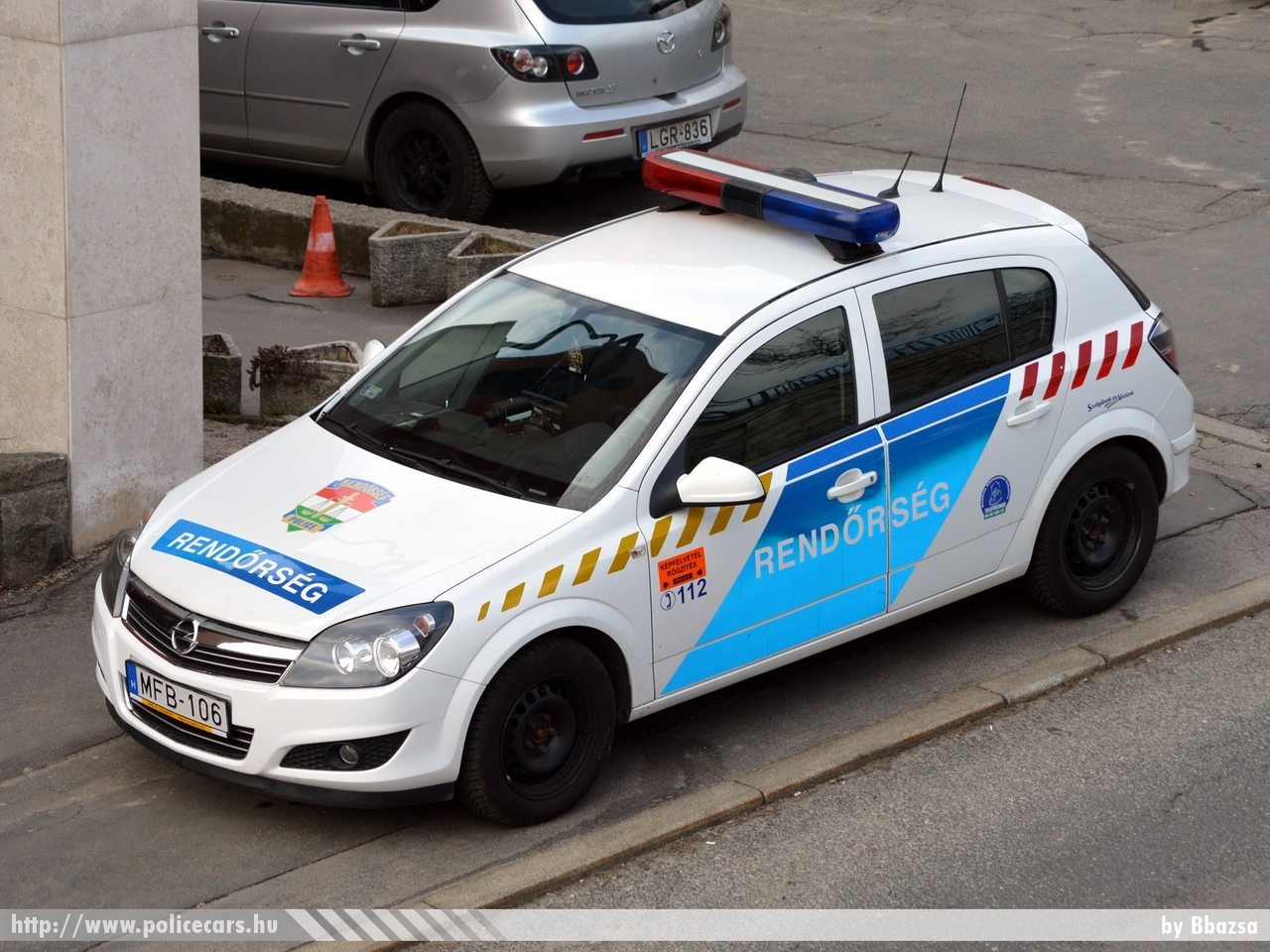 Opel Astra H, fotó: Bbazsa
Keywords: magyar Magyarország rendőr rendőrautó rendőrség Hungary hungarian police policecar MFB-106