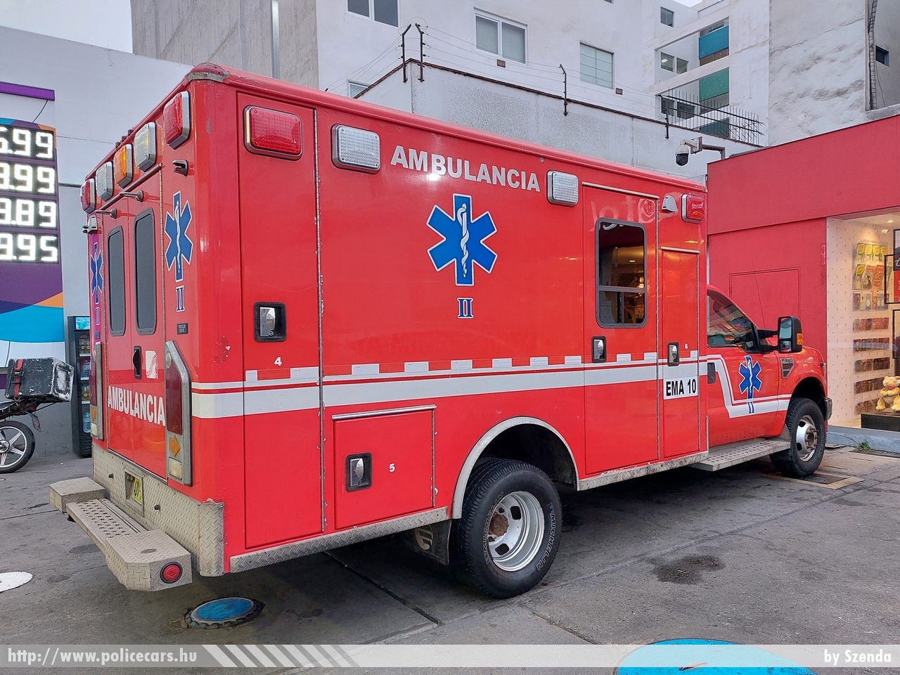 Ford F-350, fotó: Szenda
Keywords: peru peruvian ambulance mentő mentőautó fire firetruck tûzoltó tûzoltóautó