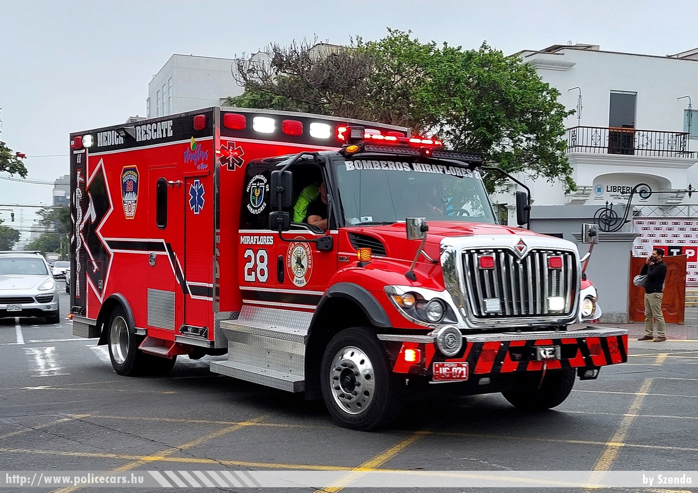 Spartan, Miraflores, fotó: Szenda
Keywords: peru peruvian ambulance mentő mentőautó fire firetruck tûzoltó tûzoltóautó