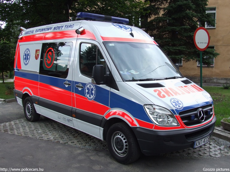 Mercedes Sprinter II, fotó: Gzozzo pictures
Keywords: mentő mentőautó Lengyelország lengyel