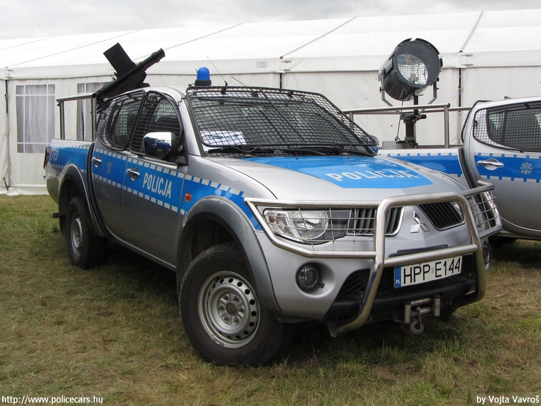 Mitsubishi L200, fotó: Vojta Vavro¹
Keywords: lengyel Lengyelország rendőr rendőrautó rendőrség HPP-E144