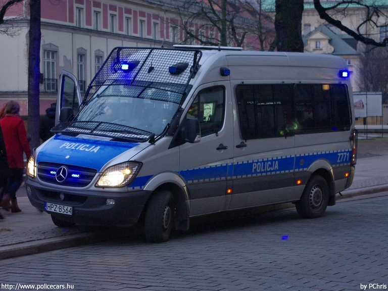 Mercedes-Benz Sprinter II 316 CDI, fotó: PChris
Keywords: lengyel Lengyelország rendőr rendőrautó rendőrség HPZ-B564