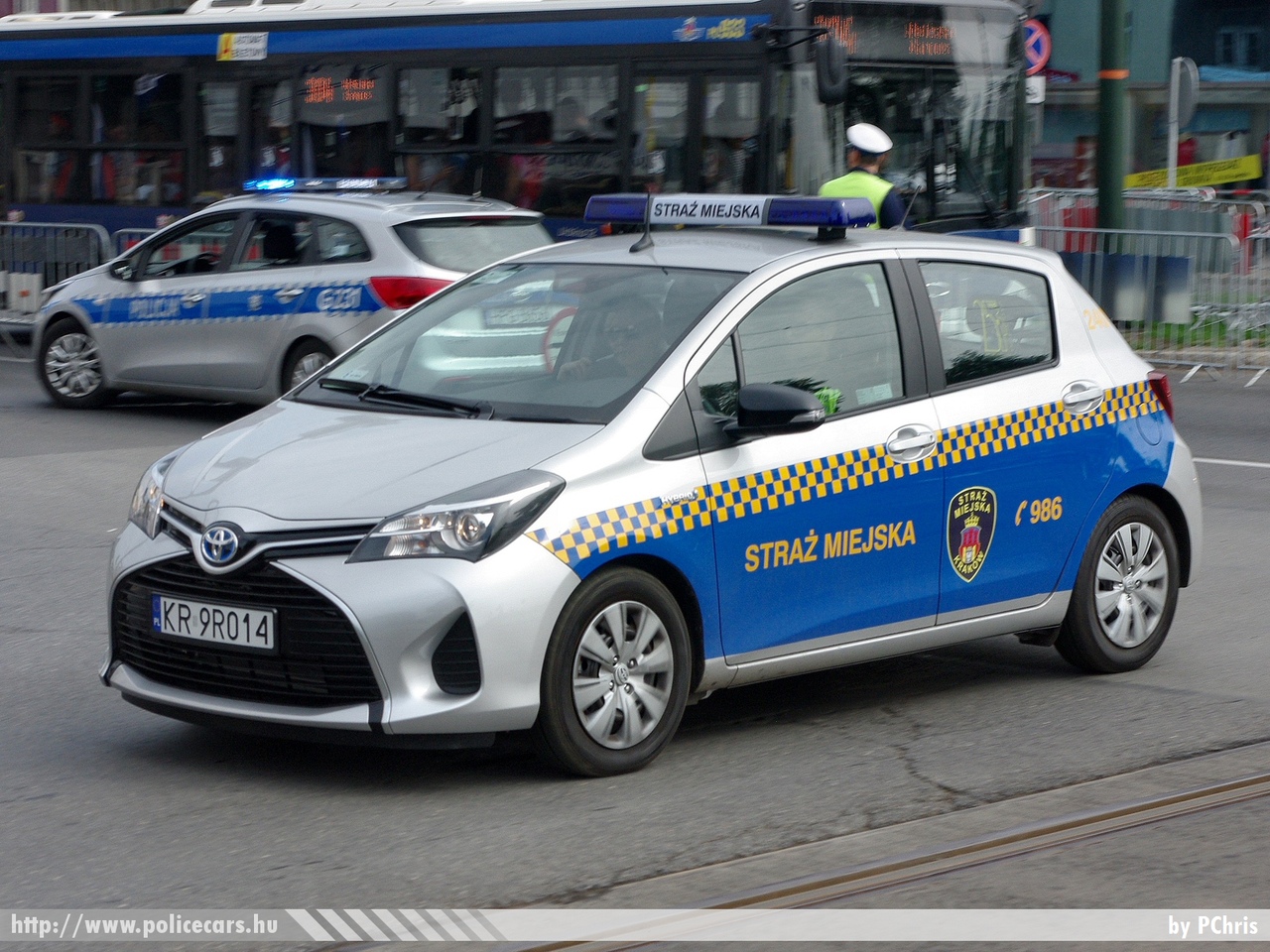 Toyota Yaris Hybrid, Krakkó, fotó: PChris
Keywords: lengyel Lengyelország rendőr rendőrautó rendőrség polish Poland police policecar  miejska