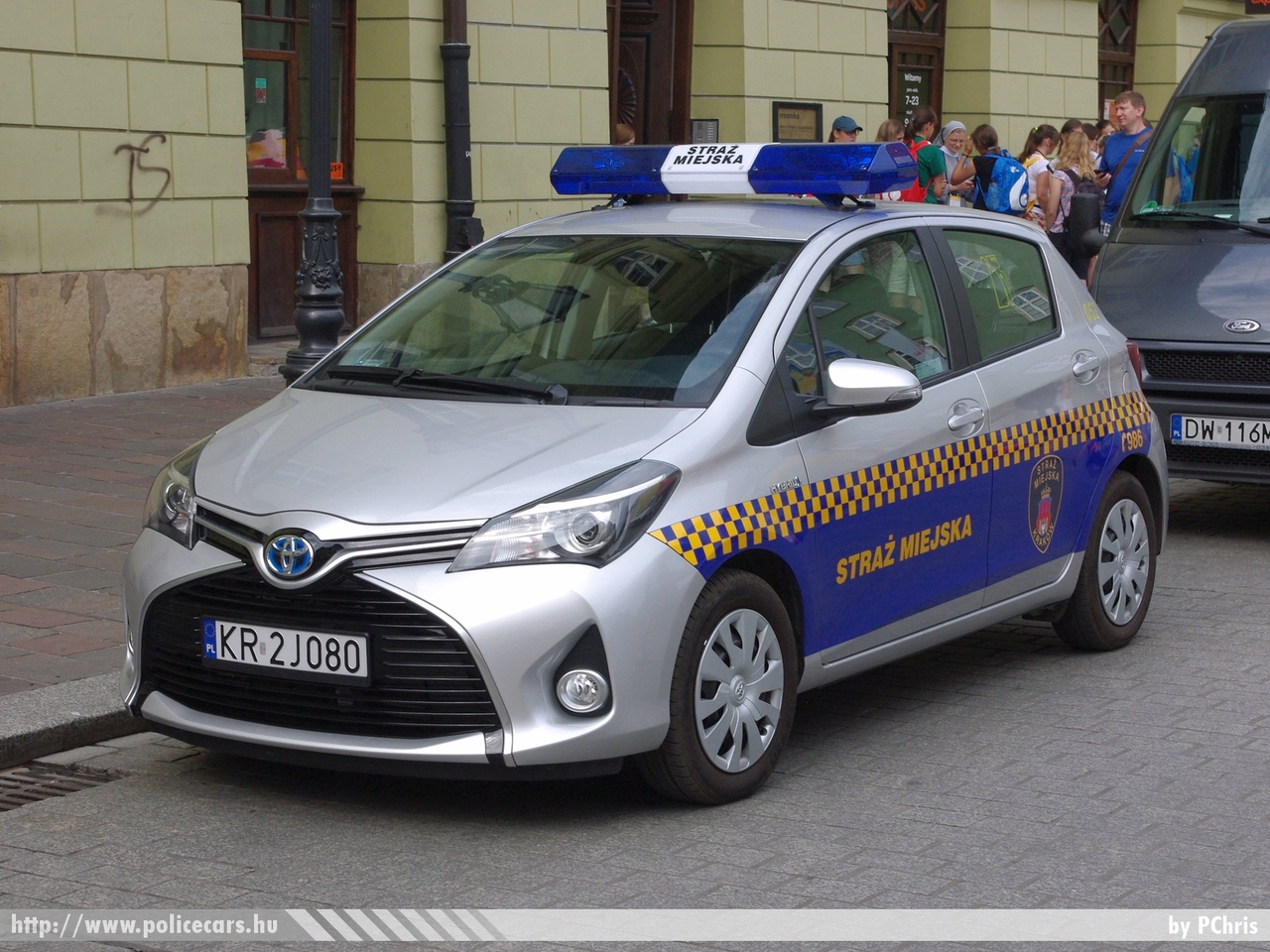 Toyota Yaris Hybrid, Krakkó, fotó: PChris
Keywords: lengyel Lengyelország rendőr rendőrautó rendőrség polish Poland police policecar  miejska