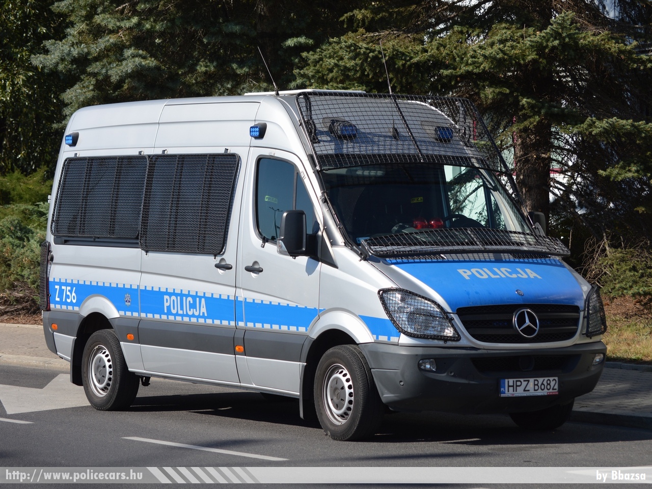 Mercedes-Benz Sprinter II 316 CDI, Varsó, fotó: Bbazsa
Keywords: lengyel Lengyelország rendőr rendőrautó rendőrség polish Poland police policecar