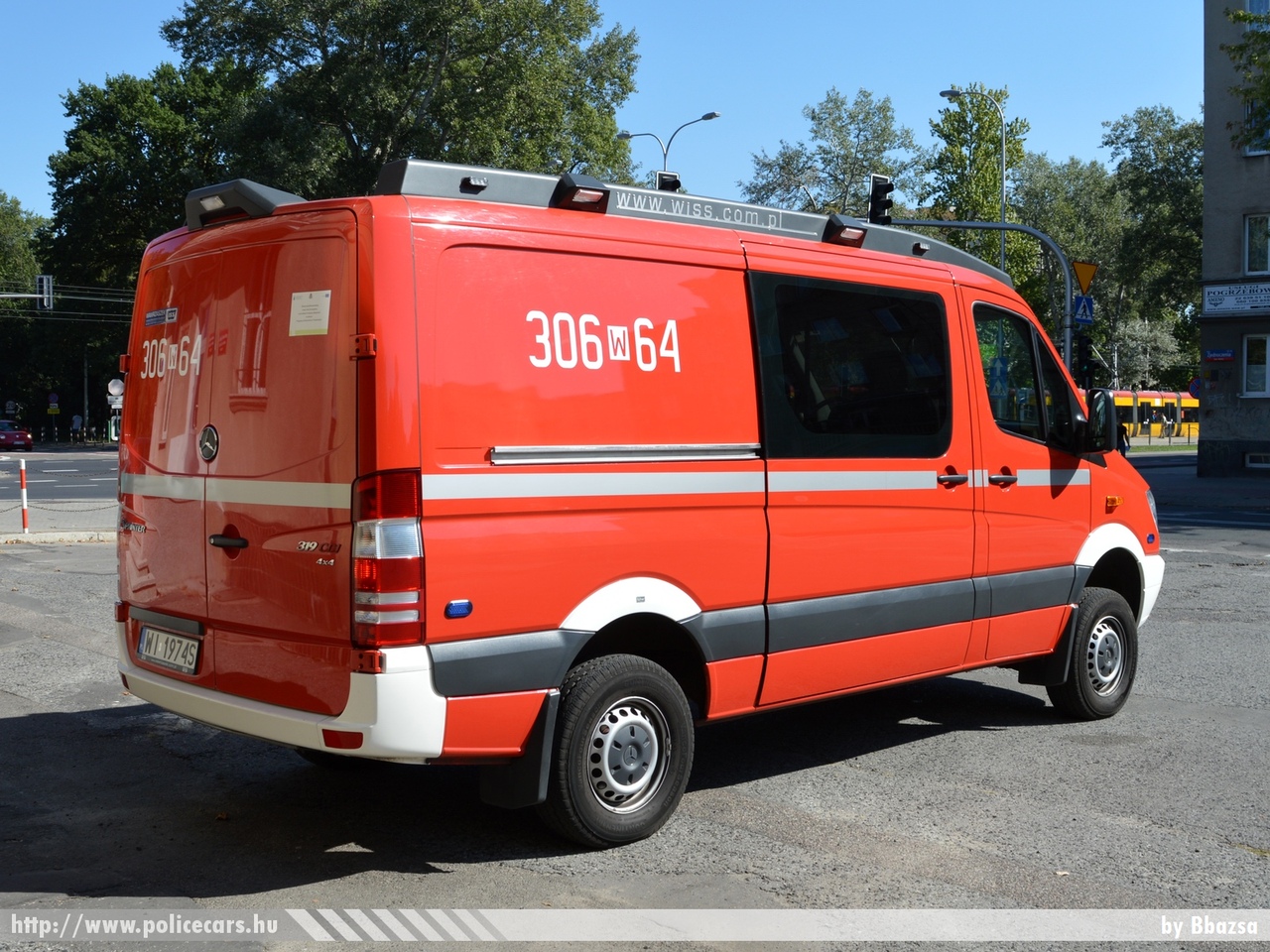 Mercedes-Benz Sprinter 319 CDI WISS, Varsó JRG6, fotó: Bbazsa
