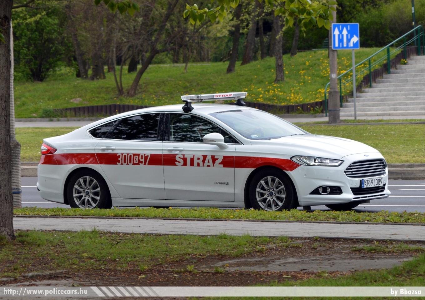 Ford Mondeo Hybrid, Krakkó, fotó: Bbazsa
Keywords: lengyel lengyelország tûzoltóság tûzoltó fire dept