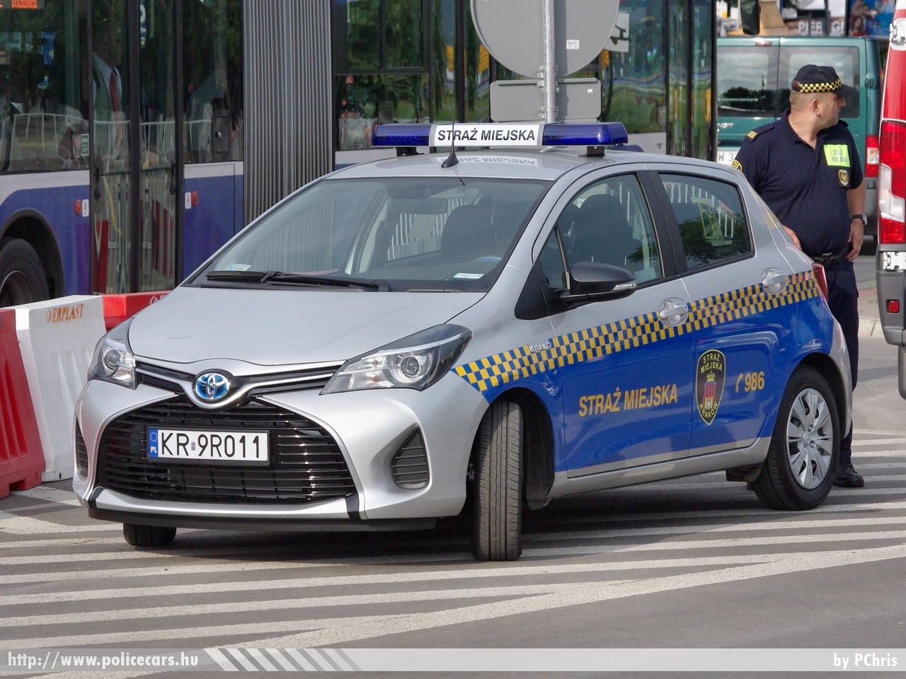 Toyota Yaris Hybrid, Krakkó, fotó: PChris
Keywords: lengyel Lengyelország rendőr rendőrautó rendőrség polish Poland police policecar  miejska