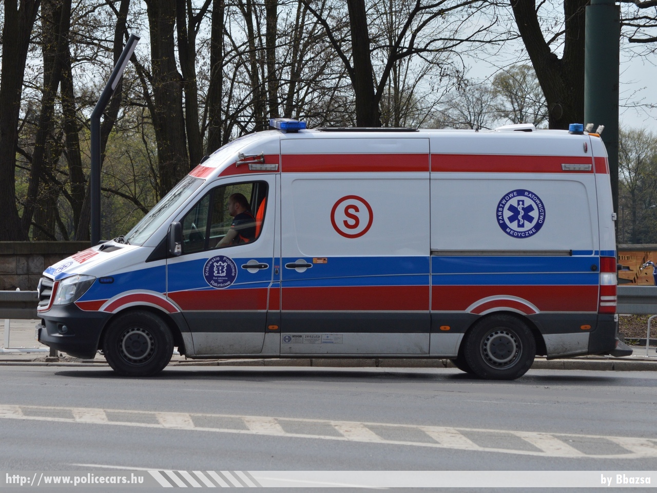 Mercedes Sprinter, Krakkó, fotó: Bbazsa
Keywords: lengyel lengyelország mentő ambulance