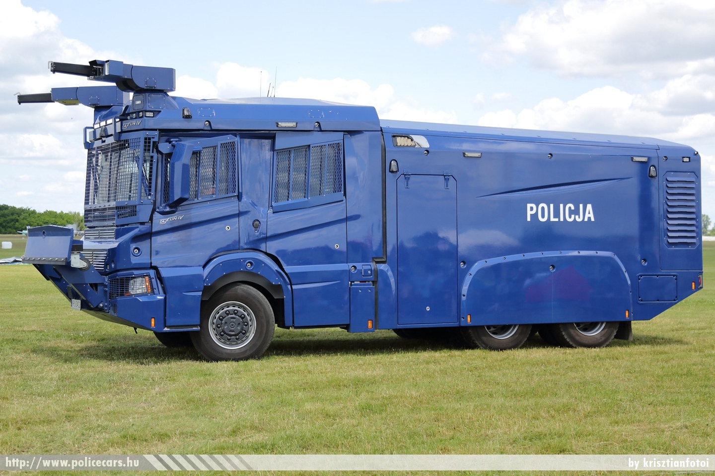 AW 9000 Tajfun IV Scania P450/WISS, Policja, fotó: krisztianfotoi
Keywords: lengyel Lengyelország polish Poland rendőr rendőrautó police policecar