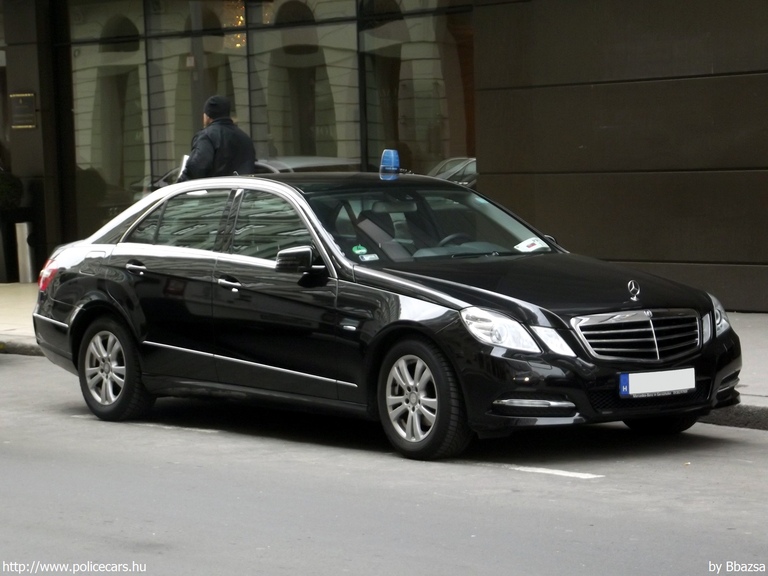 Mercedes-Benz E-350 CDI, fotó: Bbazsa
