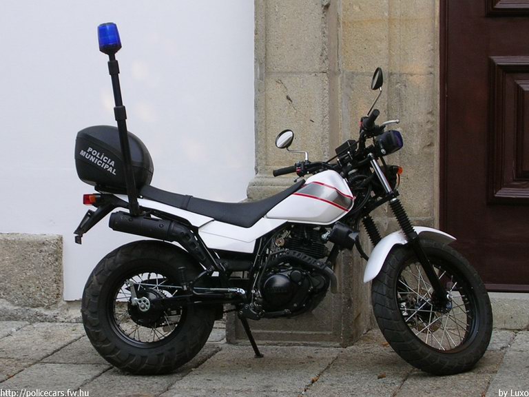 fotó: Luxo
Keywords: rendőr rendőrmotor rendőrség portugál Portugália