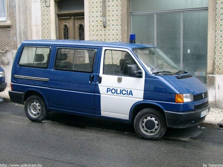 VW Transporter T4, fotó: Tonycars
Keywords: rendőr rendőrautó rendőrség portugál Portugália