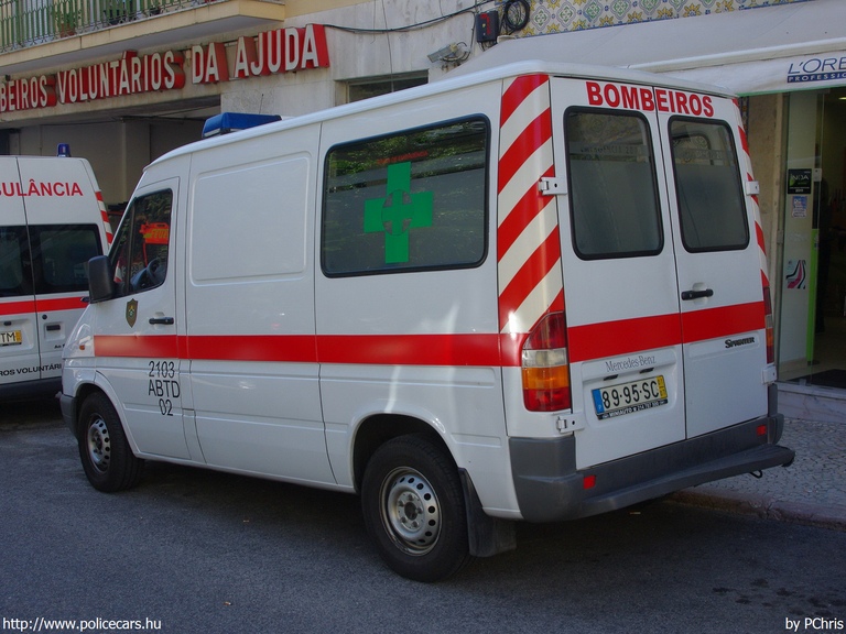 Mercedes-Benz Sprinter 213 CDI, fotó: PChris
Keywords: tûzoltó tûzoltóautó tûzoltóság portugál Portugália mentő mentőautó