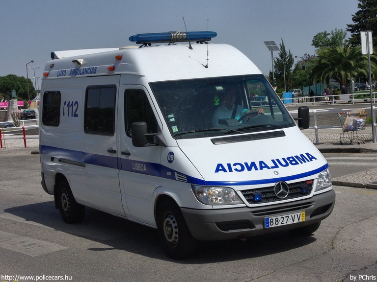 Mercedes-Benz Sprinter, fotó: PChris
Keywords: portugál Portugália mentő mentőautó