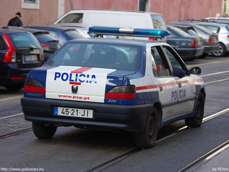 Peugeot 306, fotó: PChris
Keywords: portugál Portugália rendőr rendőrautó rendőrség