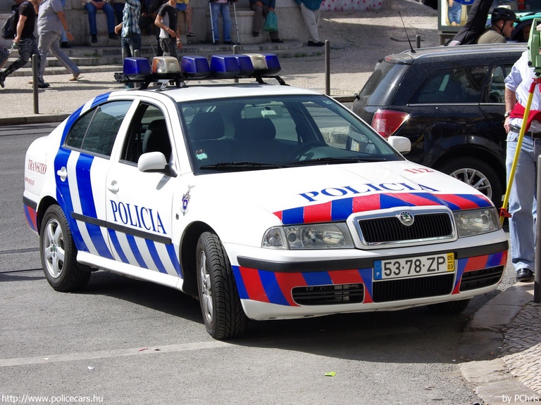 Skoda Octavia, fotó: PChris
Keywords: portugál Portugália rendőr rendőrautó rendőrség