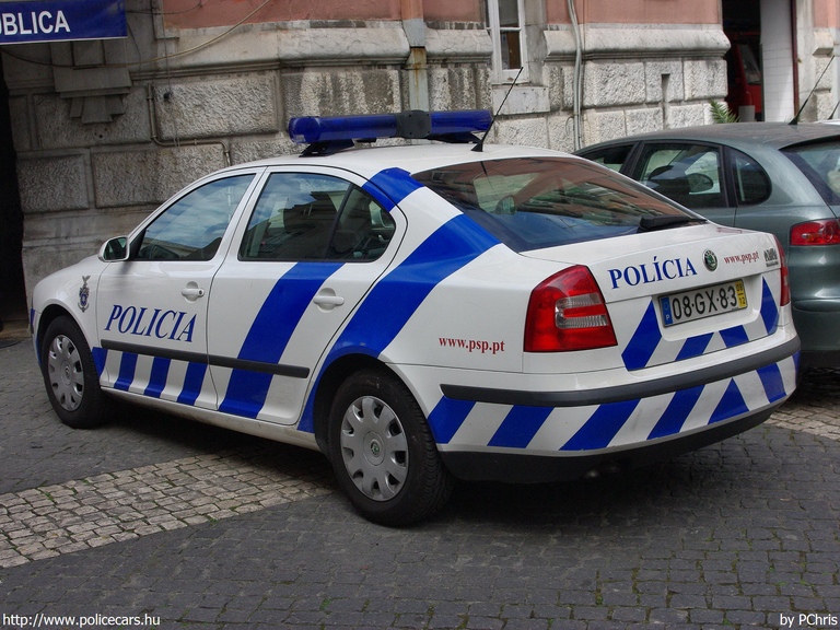 Skoda Octavia II, fotó: PChris
Keywords: portugál Portugália rendőr rendőrautó rendőrség