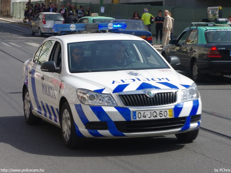 Skoda Octavia II, fotó: PChris
Keywords: portugál Portugália rendőr rendőrautó rendőrség