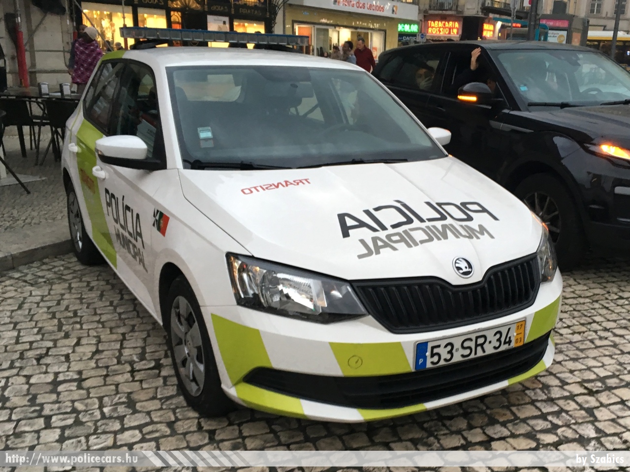Skoda Fabia, fotó: Szabics
Keywords: portugál Portugália rendőr rendőrautó rendőrség Portugalia police policecar