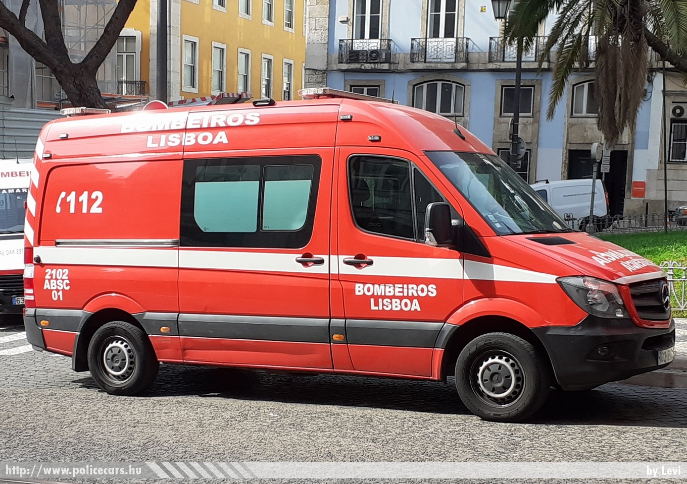 Mercedes Sprinter II, fotó: Levi
Keywords: tûzoltó tûzoltóautó tûzoltóság portugál Portugália portugal fire firetruck
