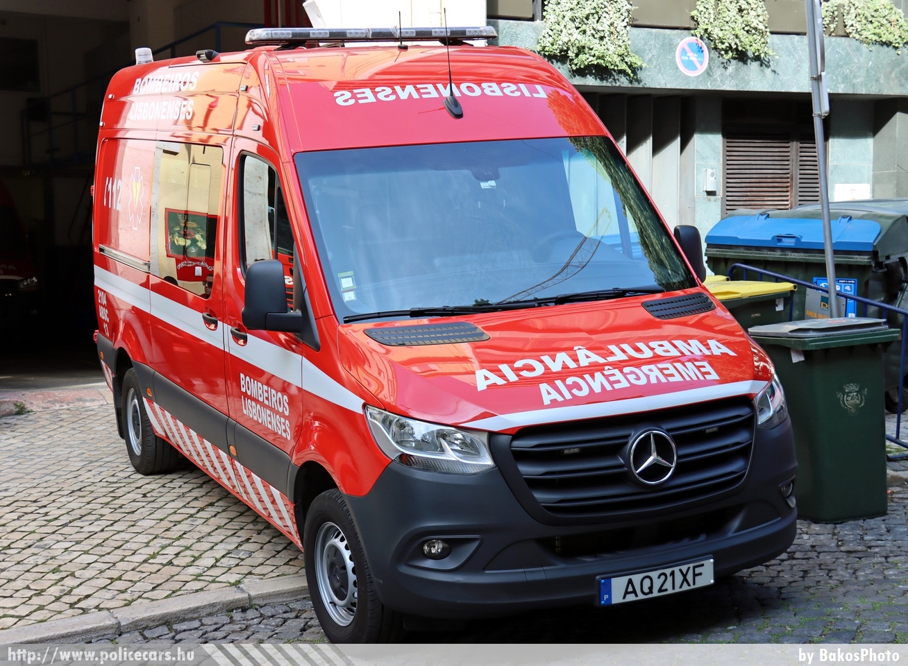 Mercedes Sprinter III, Bombeiros Voluntários de Lisbonenses, fotó: BakosPhoto
Keywords: tűzoltó tűzoltóautó tűzoltóság portugál Portugália portugal fire firetruck portuguese fire firetruck tűzoltóautó