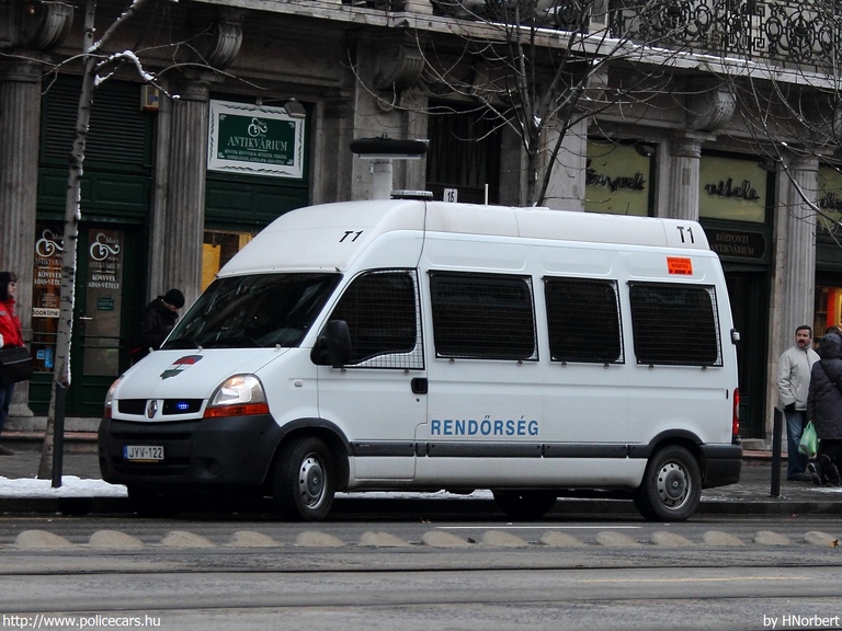 Renault Master, fotó: HNorbert
Keywords: police policecar Hungary hungarian rendőr rendőrautó rendőrség magyar Magyarország JYV-122