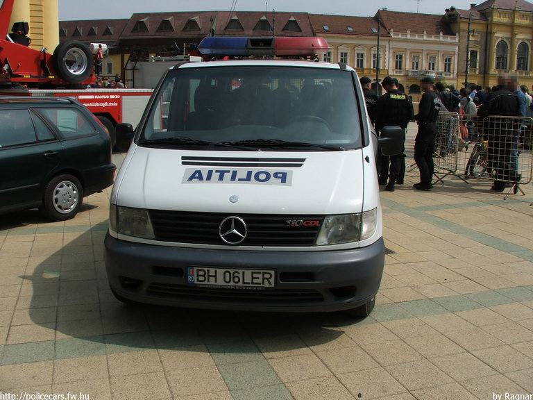 Mercedes Vito, fotó: Ragnar
Keywords: román Románia rendőrség rendőr rendőrautó
