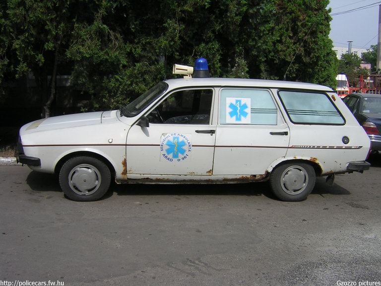 Dacia, fotó: Gzozzo pictures
Keywords: román Románia mentő mentőautó