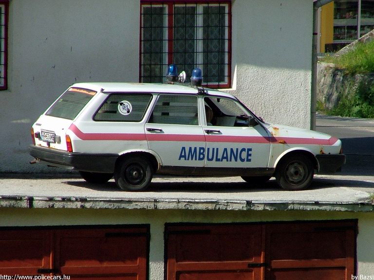 Dacia, fotó: Bazsi
Keywords: román Románia mentő mentőautó