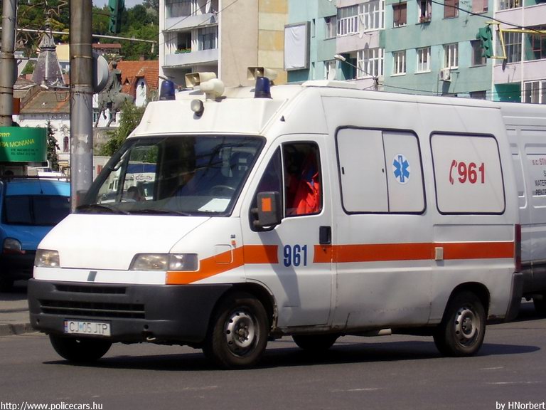 Fiat Ducato, fotó: HNorbert
Keywords: román Románia mentő mentőautó
