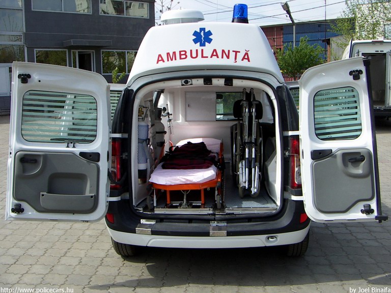 Dacia Logan, fotó: Joel Binaifa
Keywords: román Románia mentő mentőautó