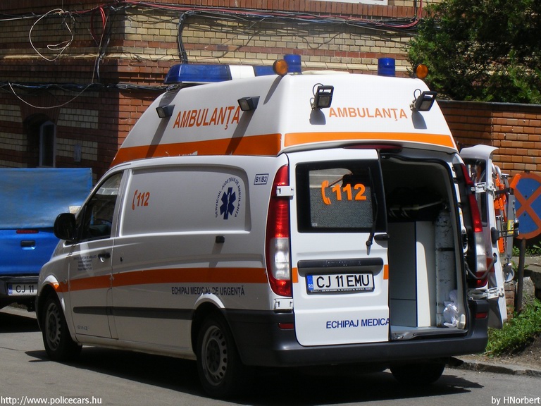 Mercedes Vito, fotó: HNorbert
Keywords: román Románia mentő mentőautó