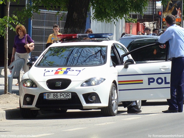 Seat Leon Cupra, fotó: Romaniaseenbyrichard
Keywords: román Románia rendőr rendőrautó rendőrség