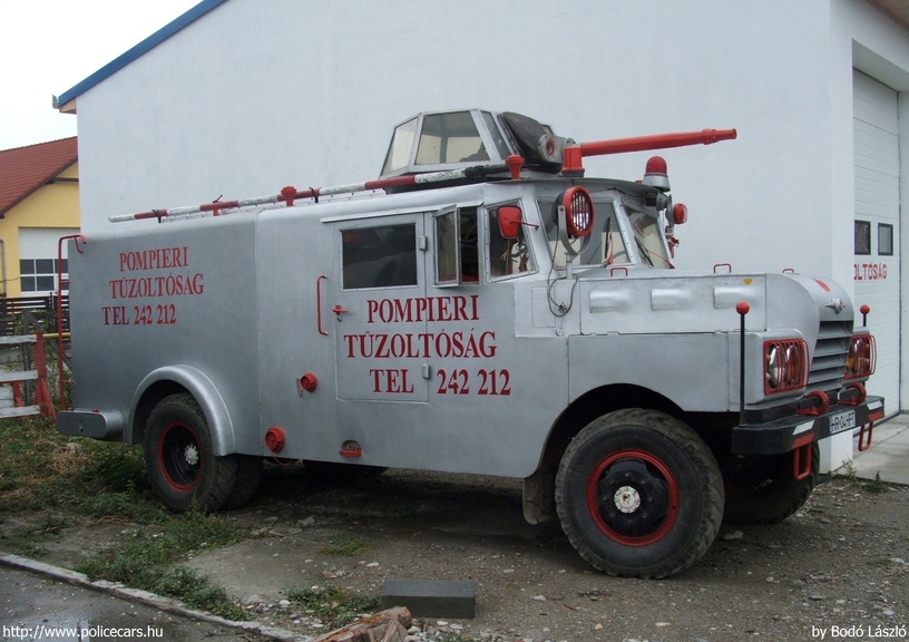 Steagul Rosu SR 114 Bucegi UMT, Székelykeresztúri Villám-Fulger Önkéntes Tûzoltó Egyesület, fotó: Bodó László
Keywords: tûzoltó tûzoltóautó tûzoltóság román Románia HR04HPT