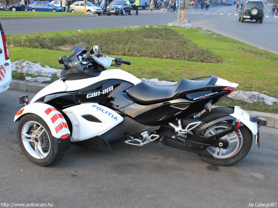 BRP Can-Am Spyder Roadster, fotó: Colargol87
Keywords: román Románia rendőr rendőrmotor rendőrség