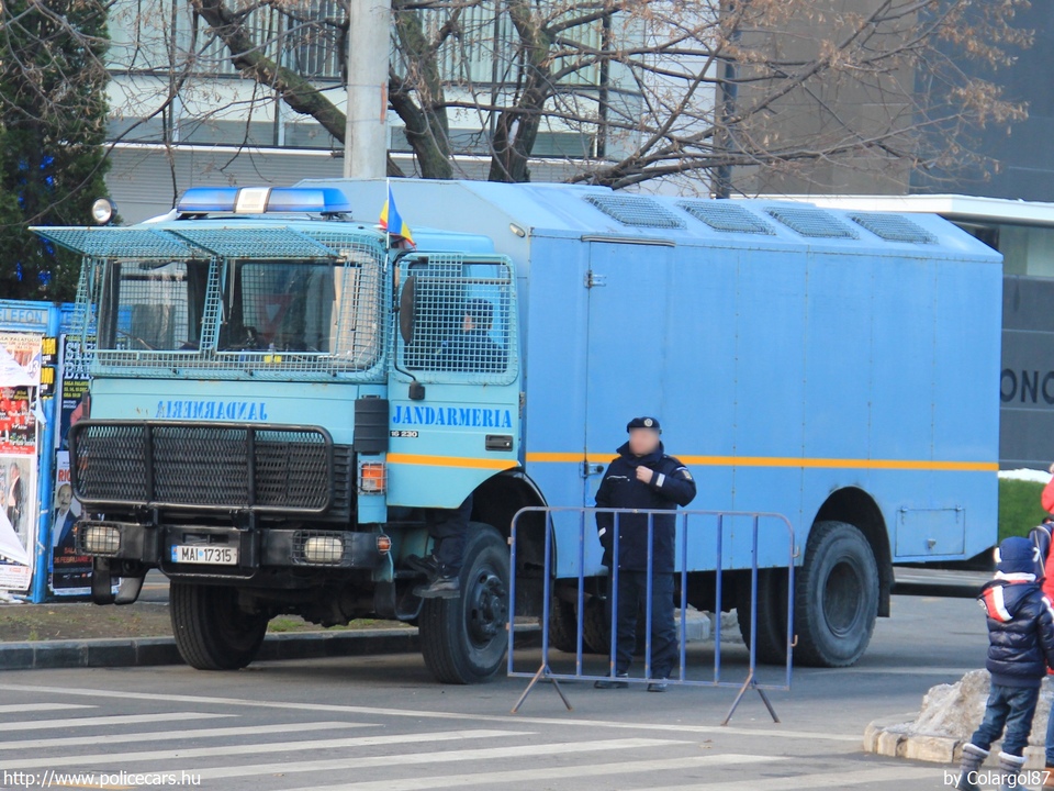 ROMAN 16.230, fotó: Colargol87
Keywords: román Románia rendőr rendőrautó rendőrség csendőrség MAI17315  jandarmeria