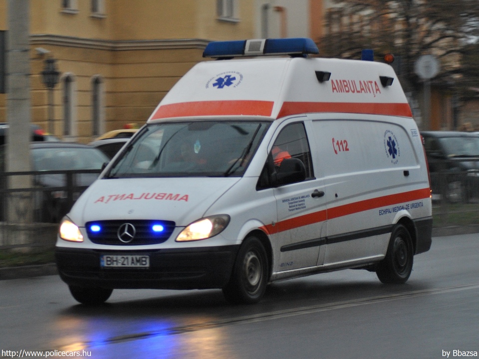 Mercedes-Benz Vito 115 CDI, fotó: Bbazsa
Keywords: román Románia mentő mentőautó romanian Romania ambulance BH21AMB