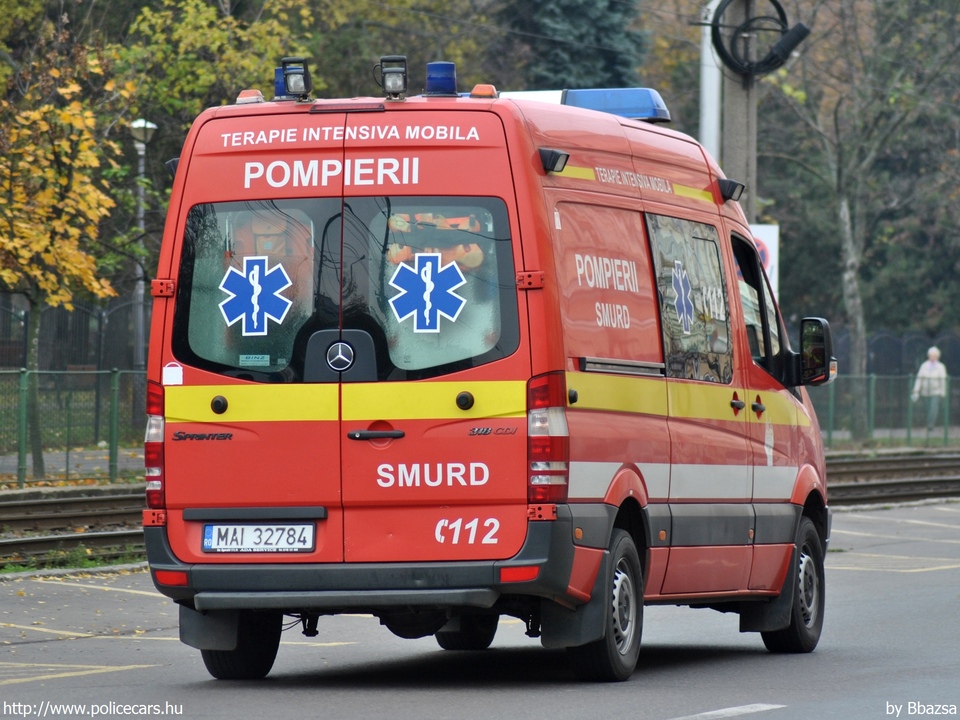 Mercedes-Benz Sprinter II 318 CDI, SMURD, fotó: Bbazsa
Keywords: román Románia mentő mentőautó romanian Romania ambulance MAI32784