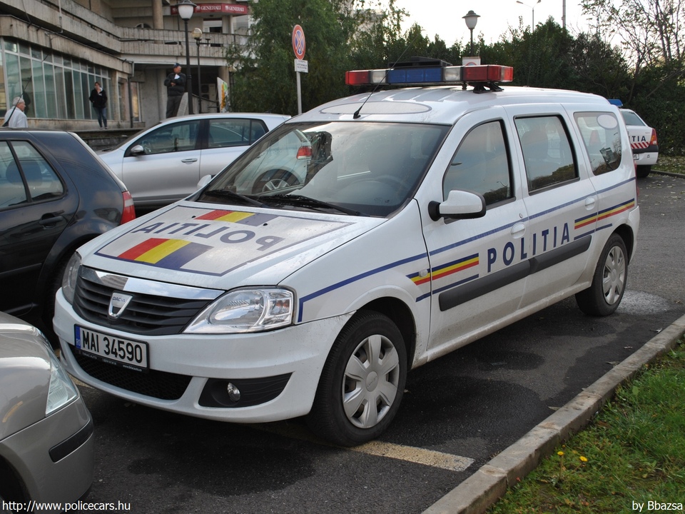 Dacia Logan MCV, fotó: Bbazsa
Keywords: román Románia rendőr rendőrautó rendőrség romanian Romania police policecar MAI34590