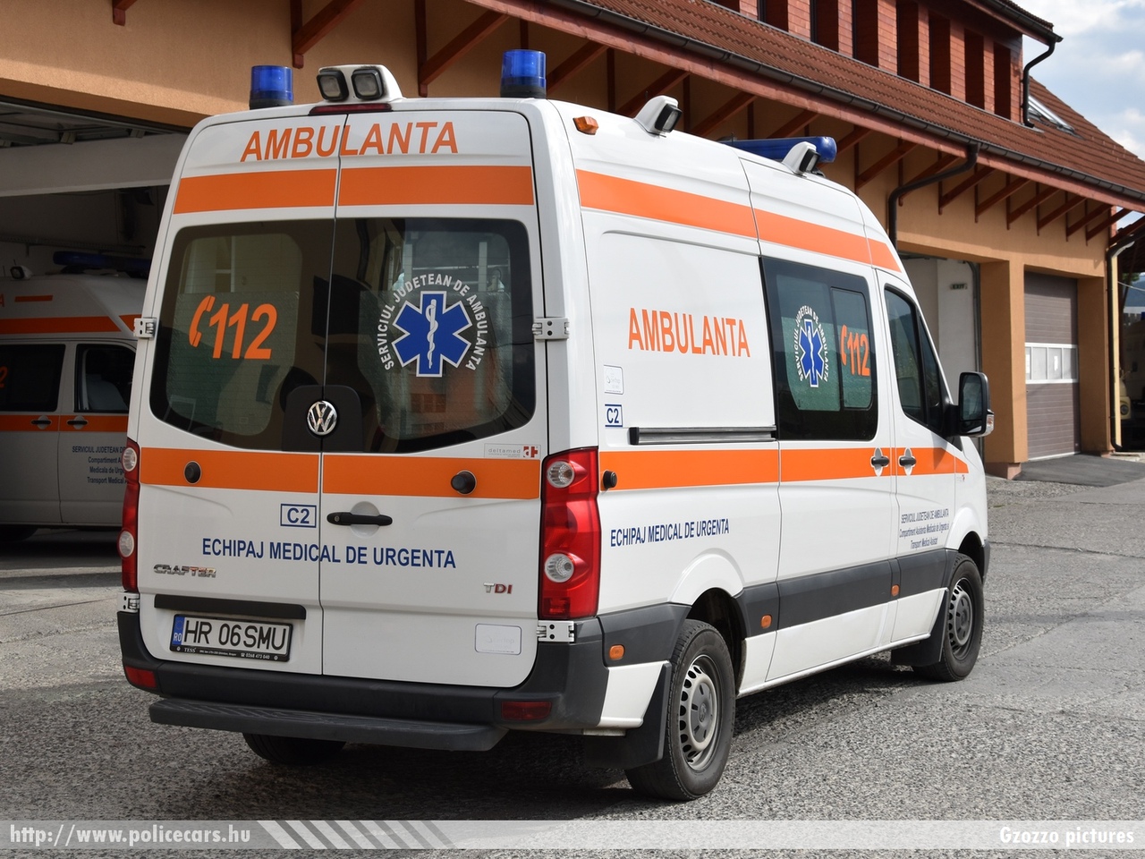 Volkswagen Crafter, fotó: Gzozzo pictures
Keywords: román Románia mentő mentőautó romanian Romania ambulance