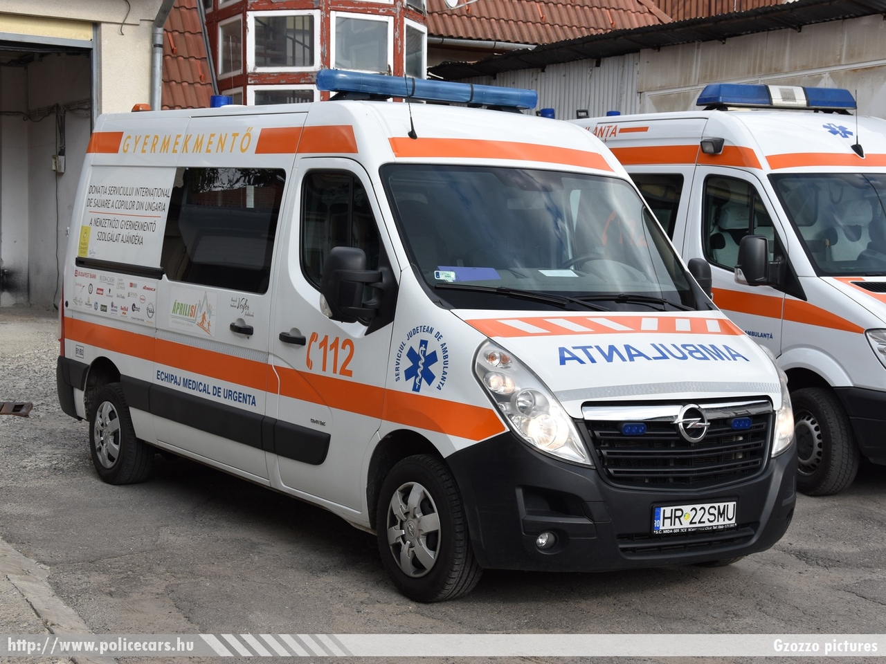 Opel Movano, fotó: Gzozzo pictures
Keywords: román Románia mentő mentőautó romanian Romania ambulance